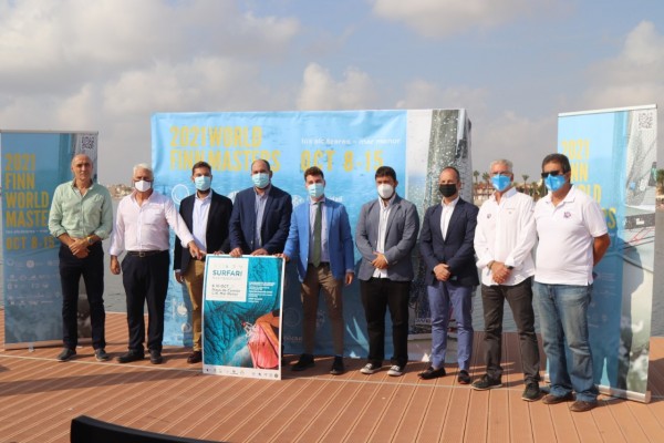 El Mundial de Finn máster reunirá a cerca de 200 regatistas de 25 países en aguas del Mar Menor