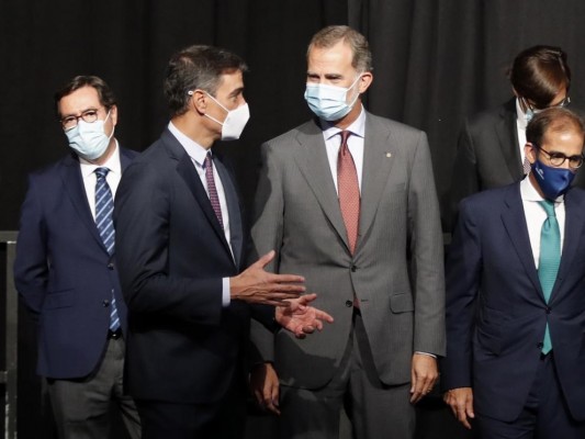Sánchez anuncia el lanzamiento de un Moves de 50 millones para renovar flotas de más de 500 vehículos
