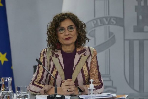 Siete comunidades, entre ellas la Comunitat, cerraron julio con déficit, más del doble que hace un año
