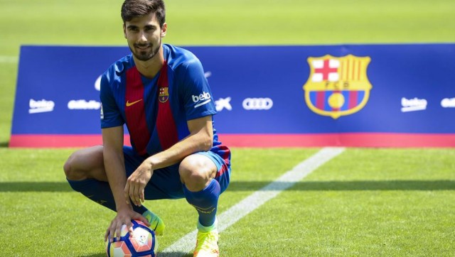 El VCF recibirá medio millón por André Gomes tras el pase del Barça a cuartos de Champions
