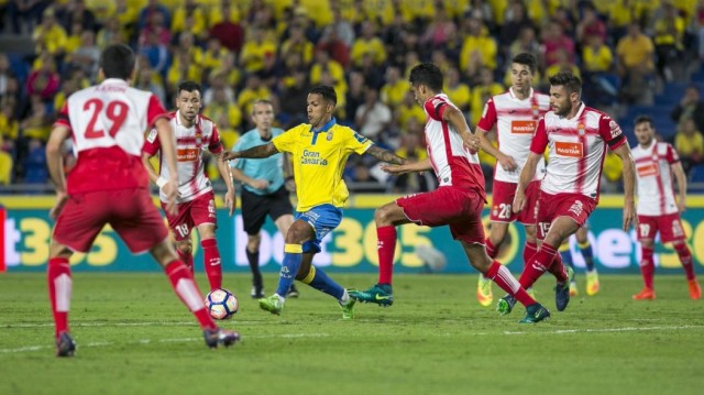 El Espanyol busca acercarse a Europa a costa de un Las Palmas en tierra de nadie