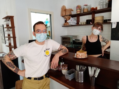 Los Picos Café
