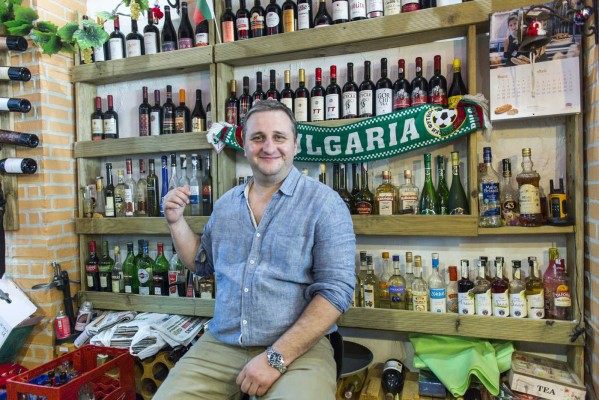 Taberna Olimpia: la fiesta de la cocina búlgara tiene embajada en València
