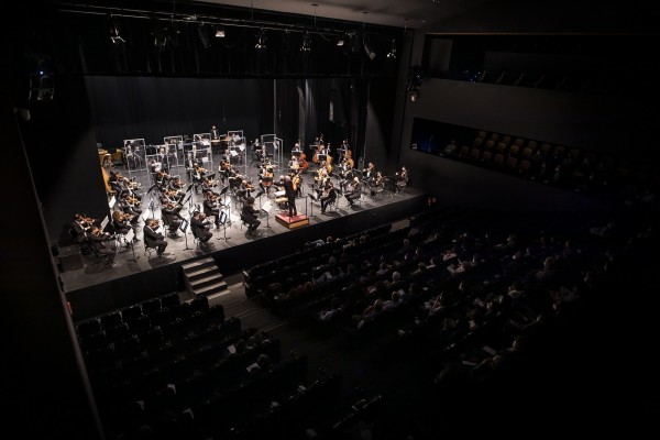 La Orquesta de València homenajea al compositor Anton García Abril