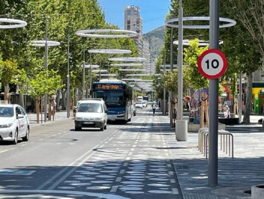 Benidorm retrasa de nuevo las restricciones de coches en la Mediterráneo hasta el 31 de enero