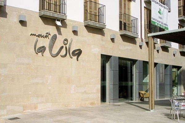 Vendedores y ayuntamiento negocian la nueva licitación del Mercat de Alzira para evitar su cierre