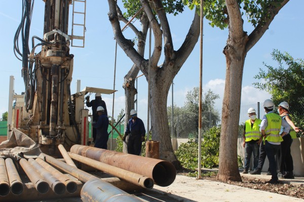 Facsa inicia las obras para construir un pozo de agua potable en las antiguas escuelas de Santa Bàrbara en Burriana