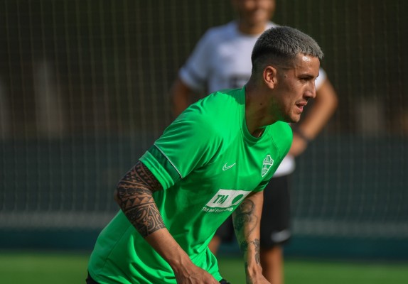 Chile convoca a Enzo Roco y la disponibilidad de este ante el Rayo Vallecano se complica
