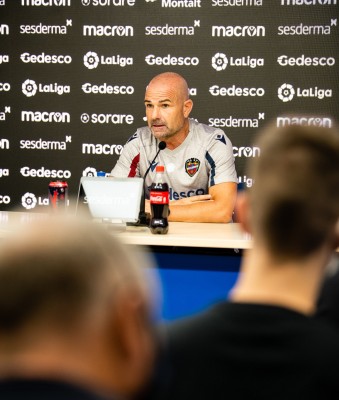 Paco López ya salvó dos situaciones límite en 2019 y 2020