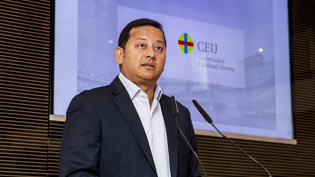 ¿Por qué no te callas?
