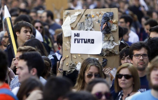 La huelga registra un seguimiento del 60% de alumnos y el 13% de profesores en la Comunitat