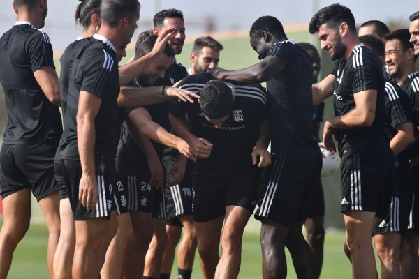 Carrión cita a todos los disponibles y a los jugadores del filial Sergio Díaz y Neskes