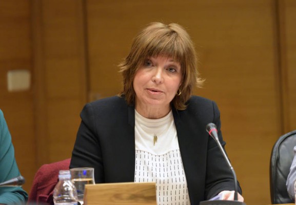 Un ex operador de cámara de Canal 9 compra el dominio 'à.media' para cederlo a la CVMC