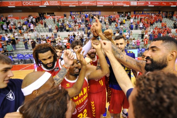 El UCAM CB visita al Valencia Basket tratando de 