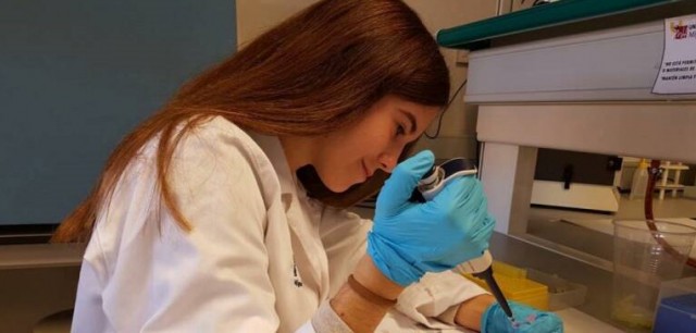 La 'startup' de la UMH Hygia Sensitive comienza los ensayos in vitro para su gel de higiene íntima