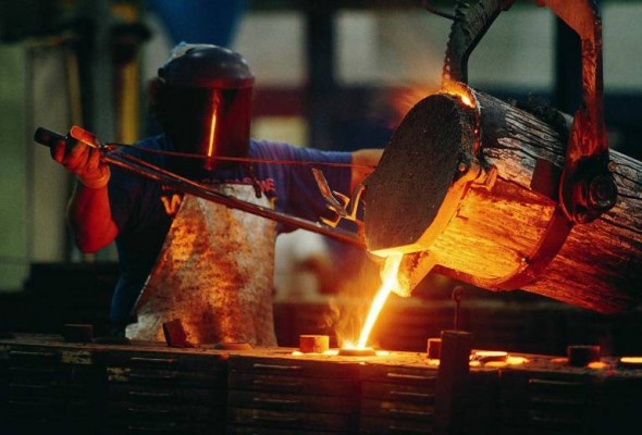 La Generalitat sanciona a dos empresas del sector siderúrgico por cesión ilegal de trabajadores