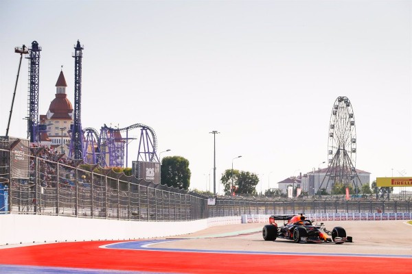 La lluvia y el sancionado Verstappen, alicientes a orillas del Mar Negro