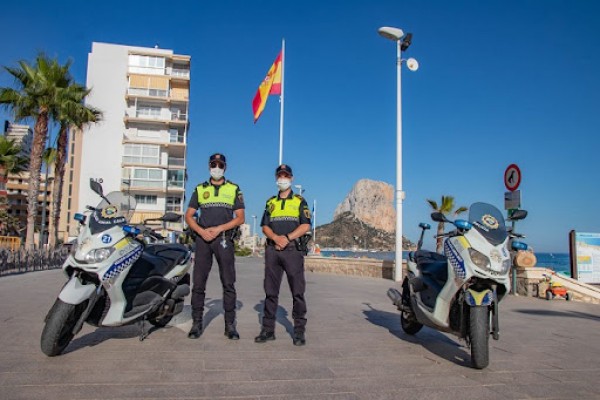 Calp cierra el verano con 467 denuncias por ruido en la calle y saltarse el toque de queda