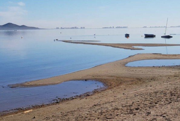 Primer 'match ball' salvado: las lluvias de esta semana no hacen temer otra anoxia en el Mar Menor