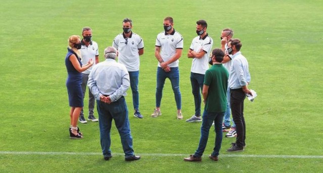 La alcaldesa propone entregar la Medalla de Oro de la ciudad al CD Castellón