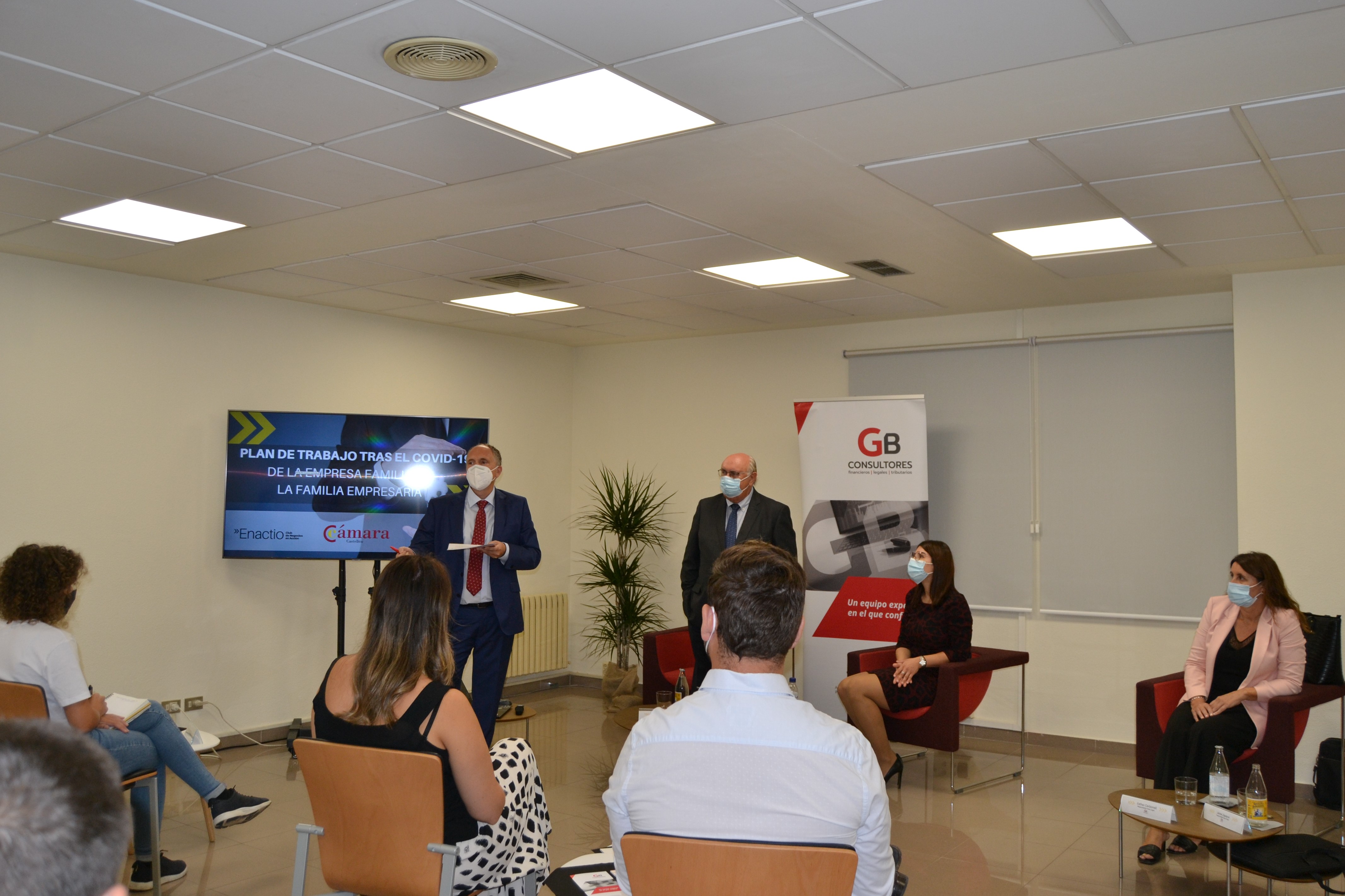 La Cámara de Comercio y Enactio abordan el futuro de la empresa familiar tras la pandemia