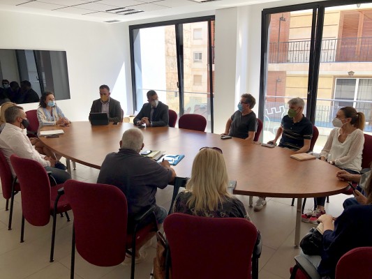 PortCastelló se compromete a reservar fondos para regenerar la playa de Almassora