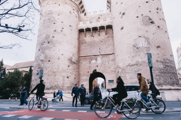 Ciclistas, urbanidad y pedagogía
