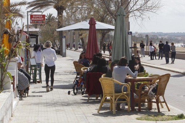 La Comunitat baja de los 200 hospitalizados por covid y notifica 261 nuevos contagios