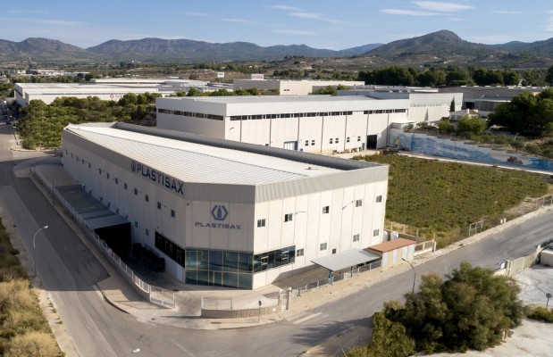 El grupo austríaco Alpla compra la empresa alicantina de botellas de plástico Plastisax