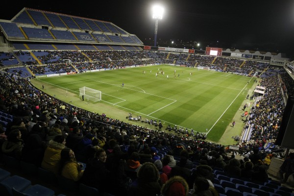 El Hércules regatea al calor y al Atlético-Barça

