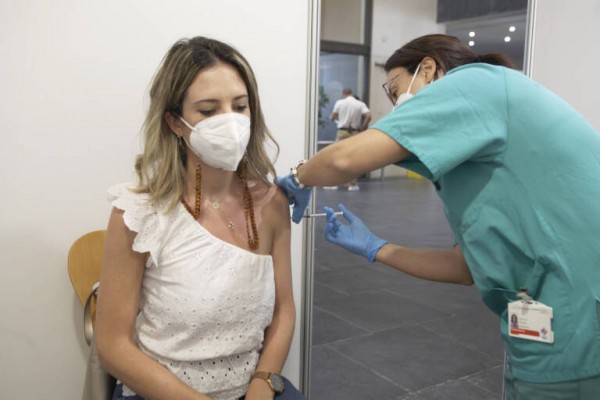 Castellón lidera la vacunación en la Comunitat: más de 457.000 castellonenses ya están inmunizados