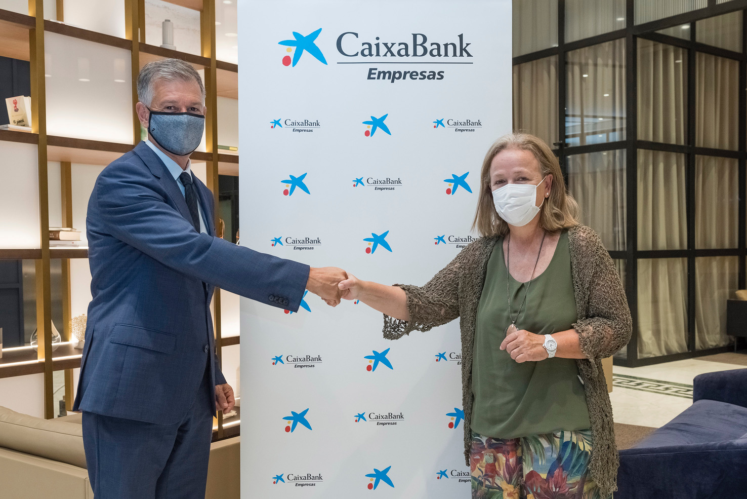 Xicu Costa y Araceli Císcar. Foto: CAIXABANK - 