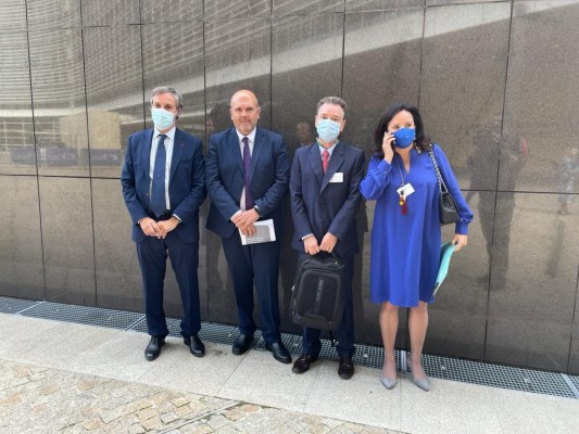 La UE urge a Gobierno y oposición a que renueven el Poder Judicial tras el encuentro con las asociaciones de jueces 