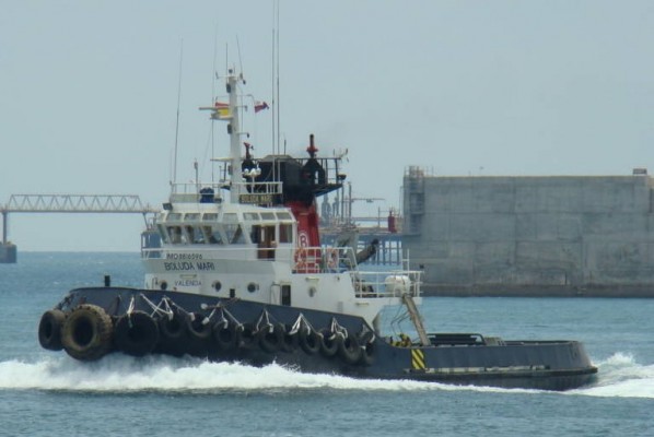 Boluda ofrece sus medios marítimos para colaborar en la isla de La Palma