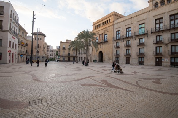 Deficiencias de Contratación en Elche: adjudicaciones con falta de requisitos o contratos 'innecesarios'