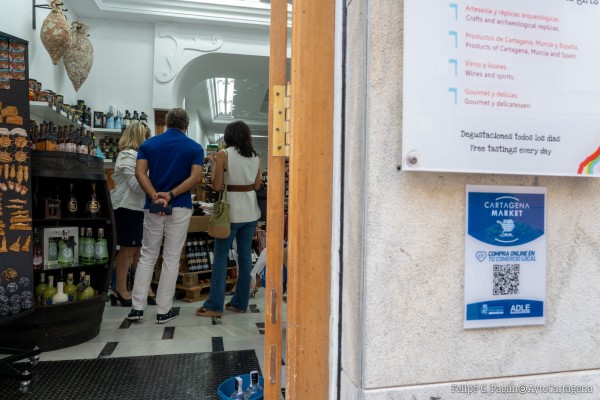 Cartagena Market tiene más tirón entre clientes de fuera del municipio este verano  
