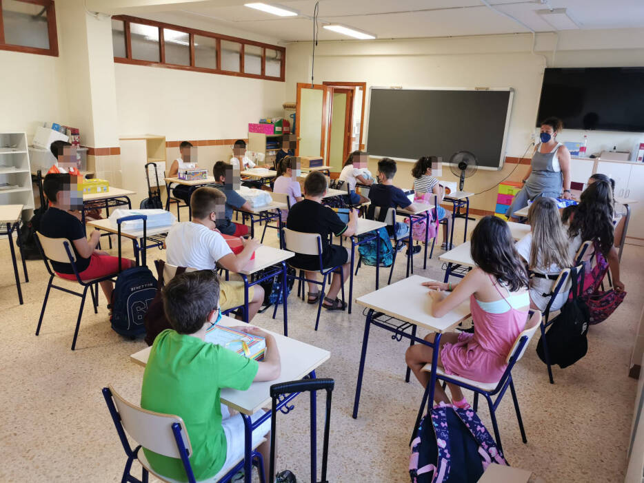UGT lamenta el aumento de alumnos por aula porque 