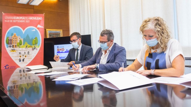 Benidorm lanza una tarjeta de transporte público con 10 euros de carga para utilizar en autobuses urbanos

