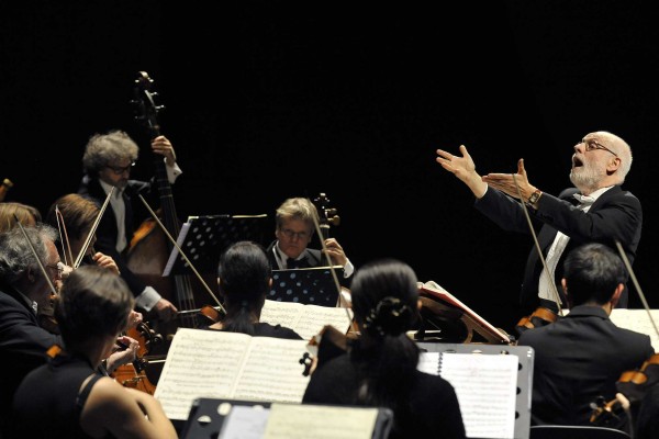 Ton Koopman sitúa a la Orquesta de Valencia ante las modernas tendencias del Barroco