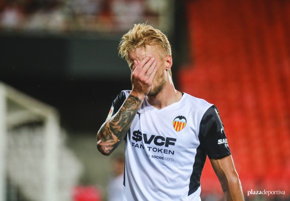 El Valencia muere en la orilla ante el Real Madrid
