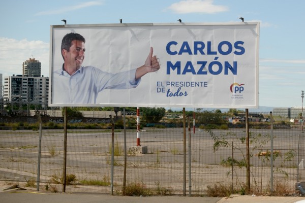 Mazón aprovecha el runrún del adelanto electoral como trampolín para elevar su visibilidad