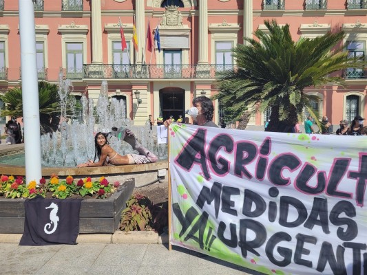 Una sirena se suma a la ILP y 