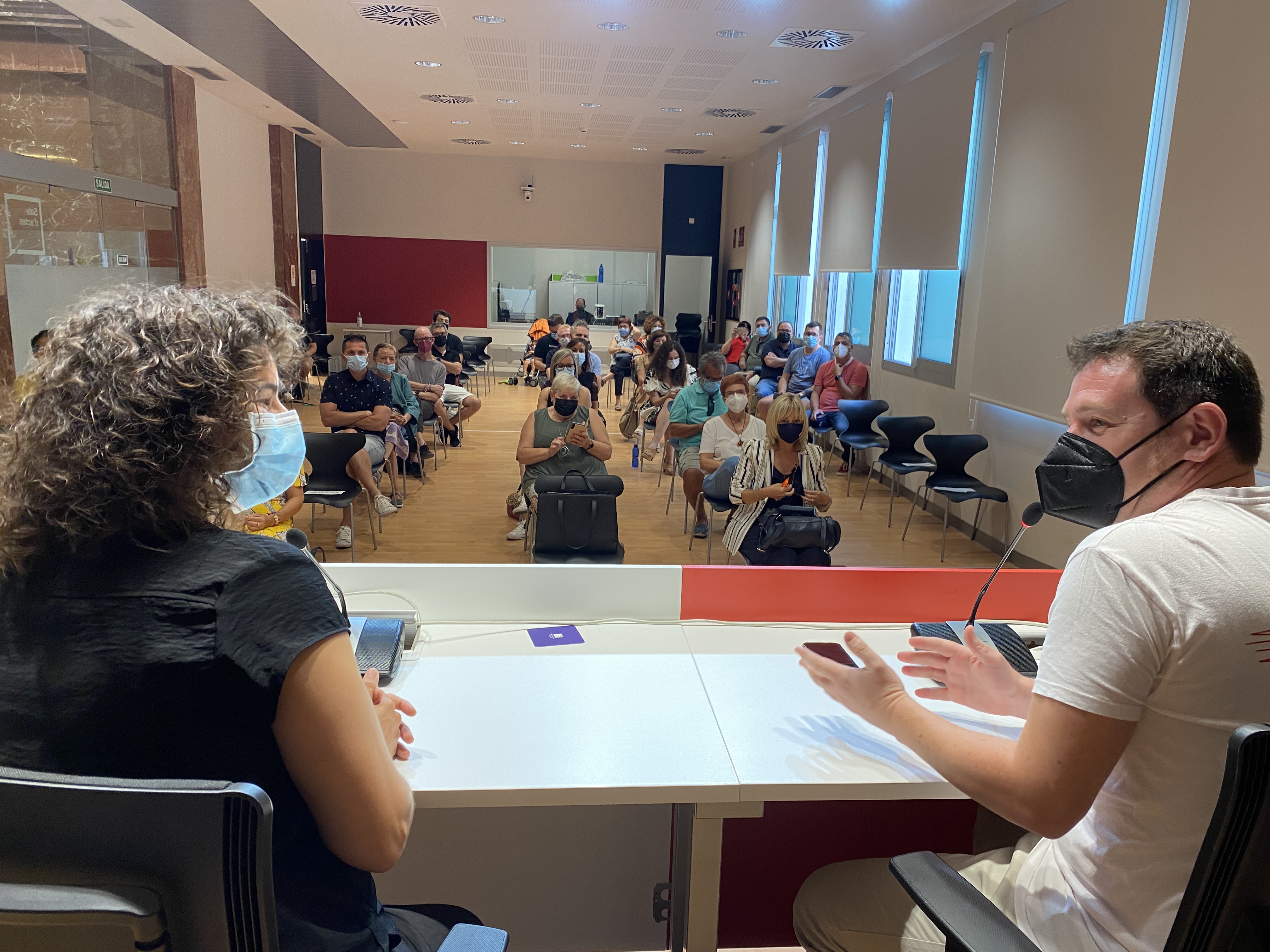 Compromís defensa les Ciutats Educadores més enllà de les aules