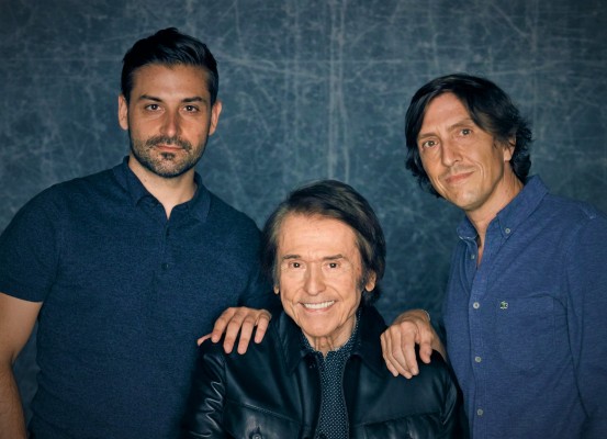 Raphael, ¿realidad o ficción? Charlie Arnaiz y Alberto Ortega resuelven la eterna pregunta