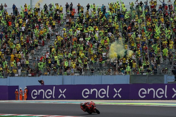 Bagnaia, Fernández y Foggia recortan distancias

