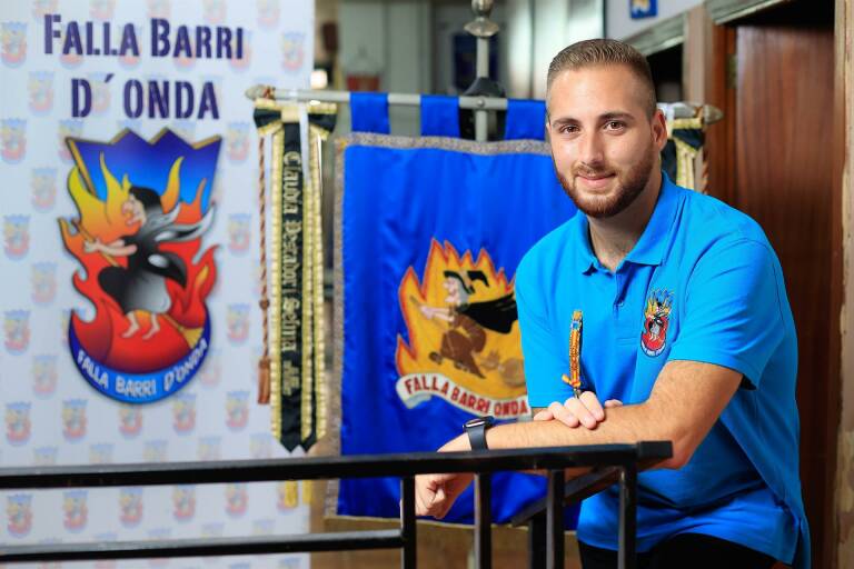 Dos fallas de Burriana y Port de Sagunt tendrán falleros mayores para romper estereotipos