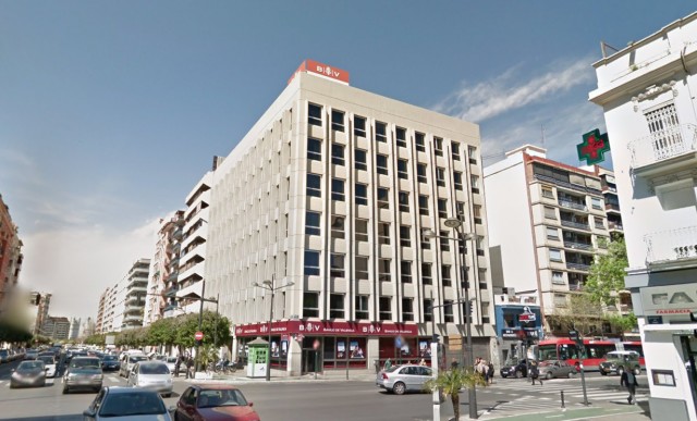 Proyectan un hotel de 86 estancias sobre la ex sede de Banco de Valencia en la avenida del Puerto 