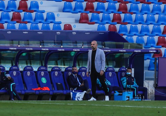 Rober Pier ya está listo y Paco López tiene disponibles a los cinco centrales
