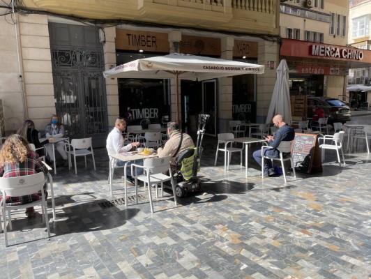 La recuperación no llega a la hostelería regional: el empleo sigue lejos de los niveles de 2019