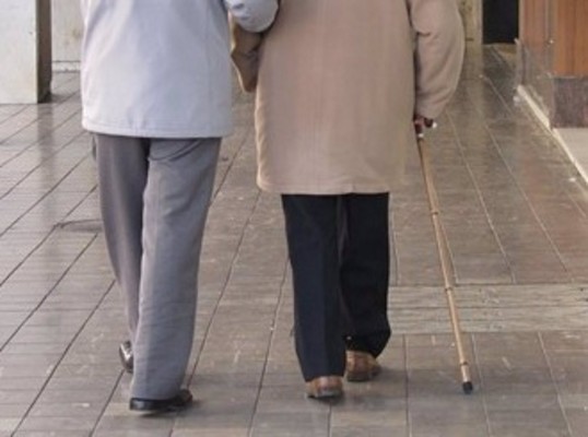 Aerte apoya la tercera dosis en residencias y pide extenderla a centros de día y viviendas tuteladas